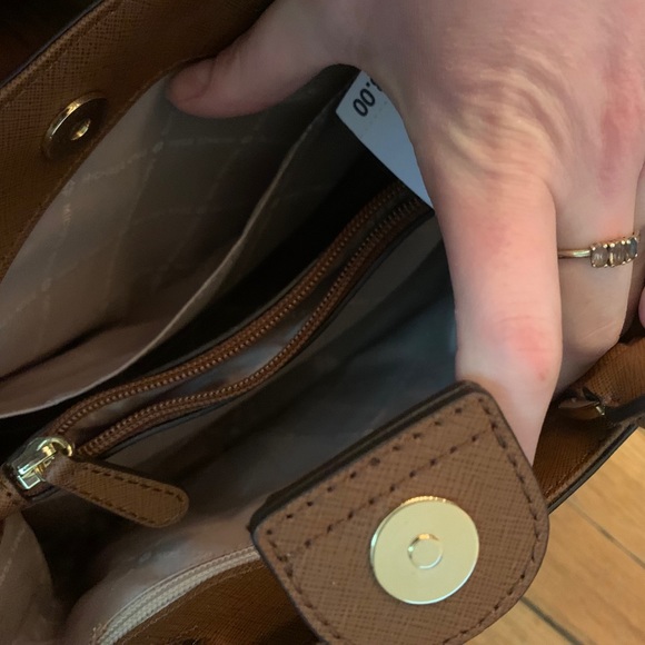 Brand new Michael kors Chelsea bag - Picture 3 of 6